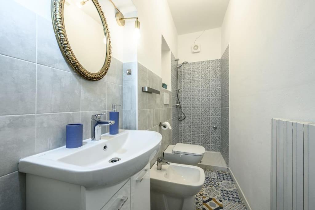 Le Finestre Sul Borgo 2 Apartman Parma Kültér fotó