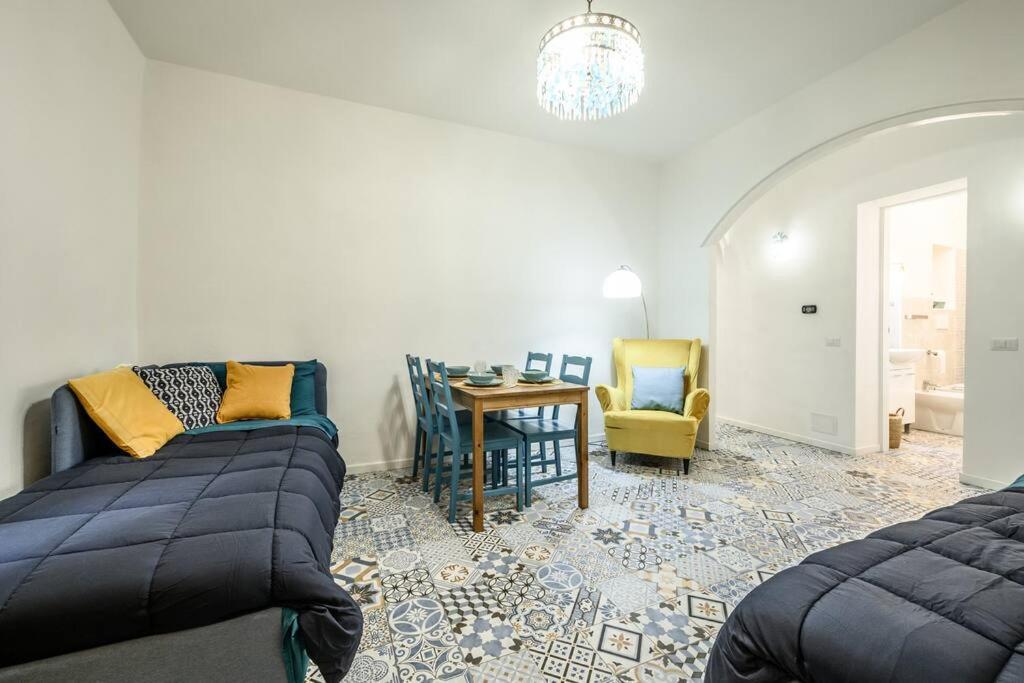Le Finestre Sul Borgo 2 Apartman Parma Kültér fotó